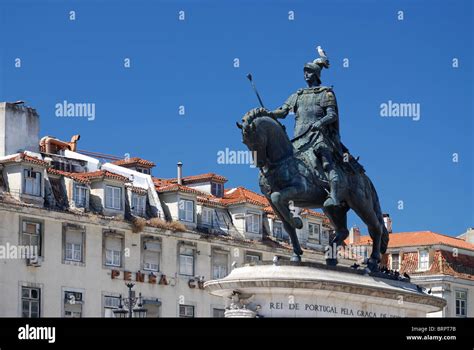 prada de figueira|praça da figueira statue.